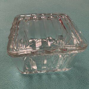 Decorative Glass Box w Sit-on-top Lid, 4" x 4" x 2.75"